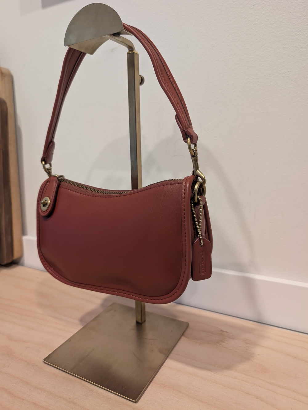 Coach Originals Swinger 20 Glovetanned Leather (Style C2643) - Limited - Picture 3 of 14